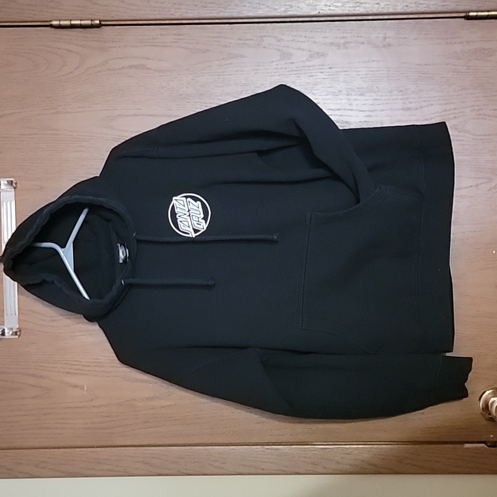 Santa Cruz black hoodie sz med